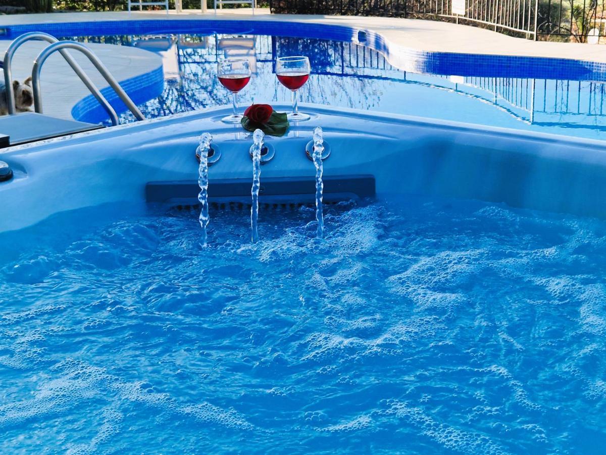 Almiros Beach Villa Mare E Monti מראה חיצוני תמונה