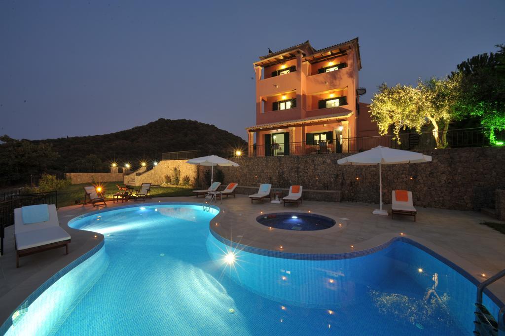 Almiros Beach Villa Mare E Monti מראה חיצוני תמונה