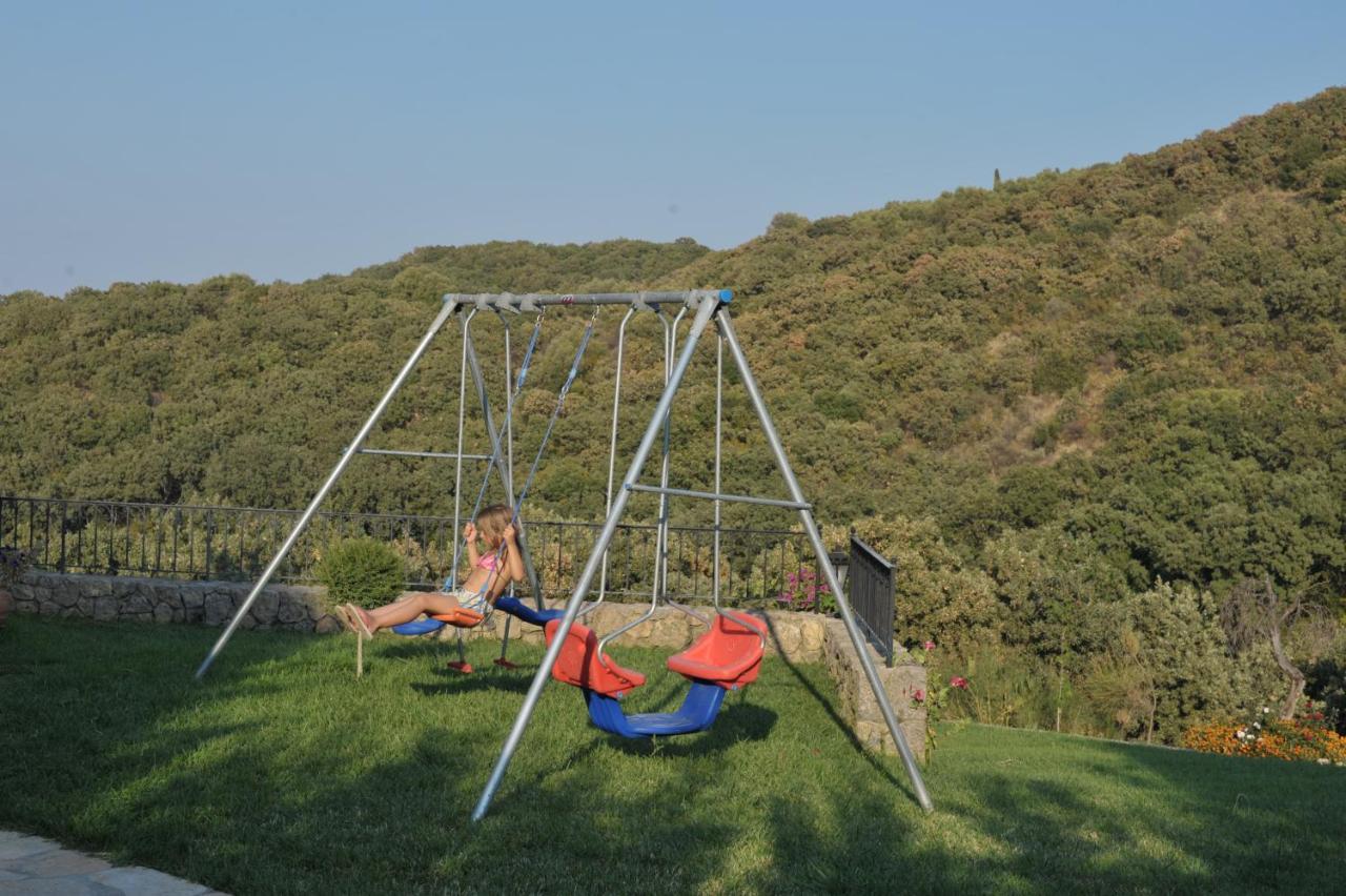 Almiros Beach Villa Mare E Monti מראה חיצוני תמונה